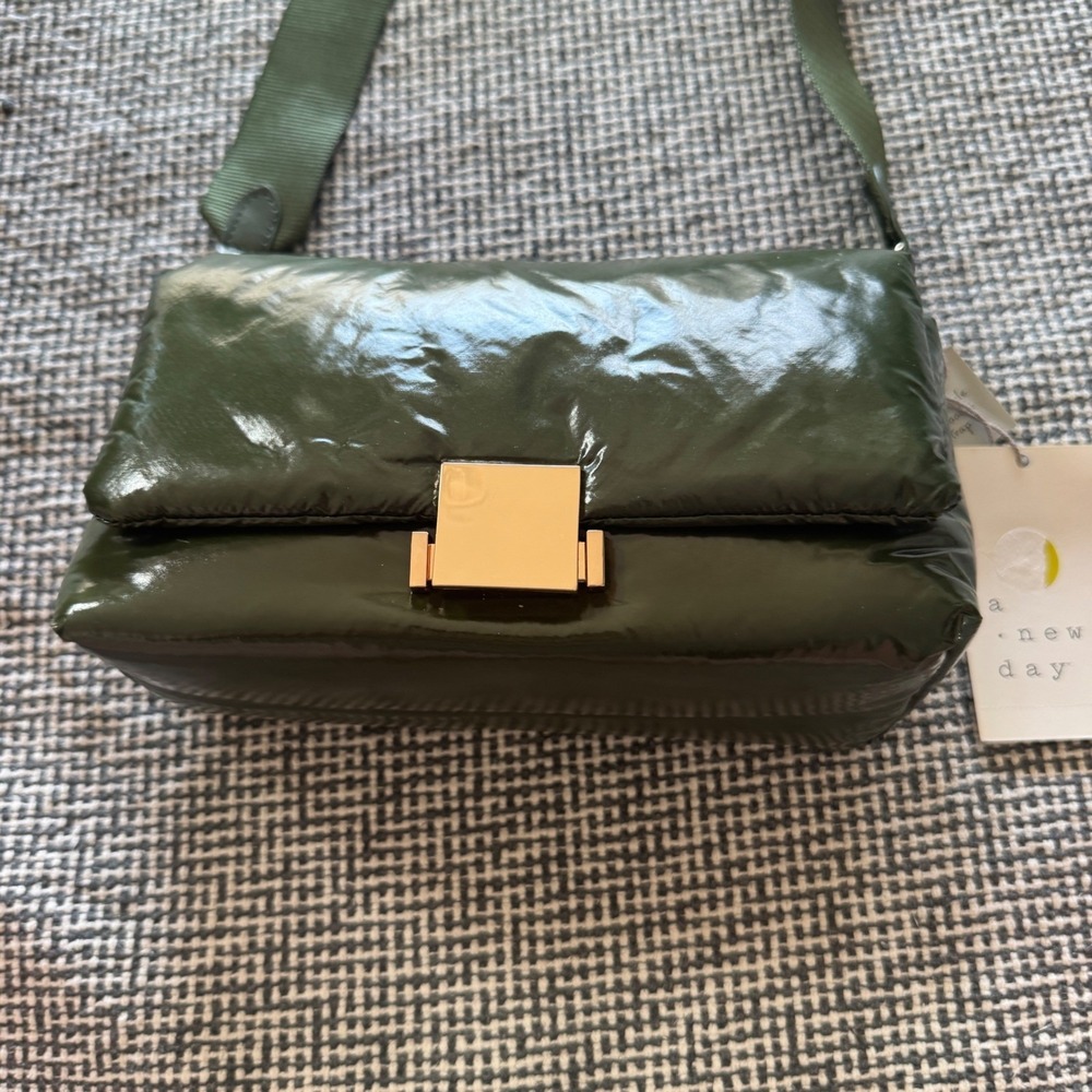 Womens Shiny Olive Green Puffer Crossbody Bag Adjustable Strap New